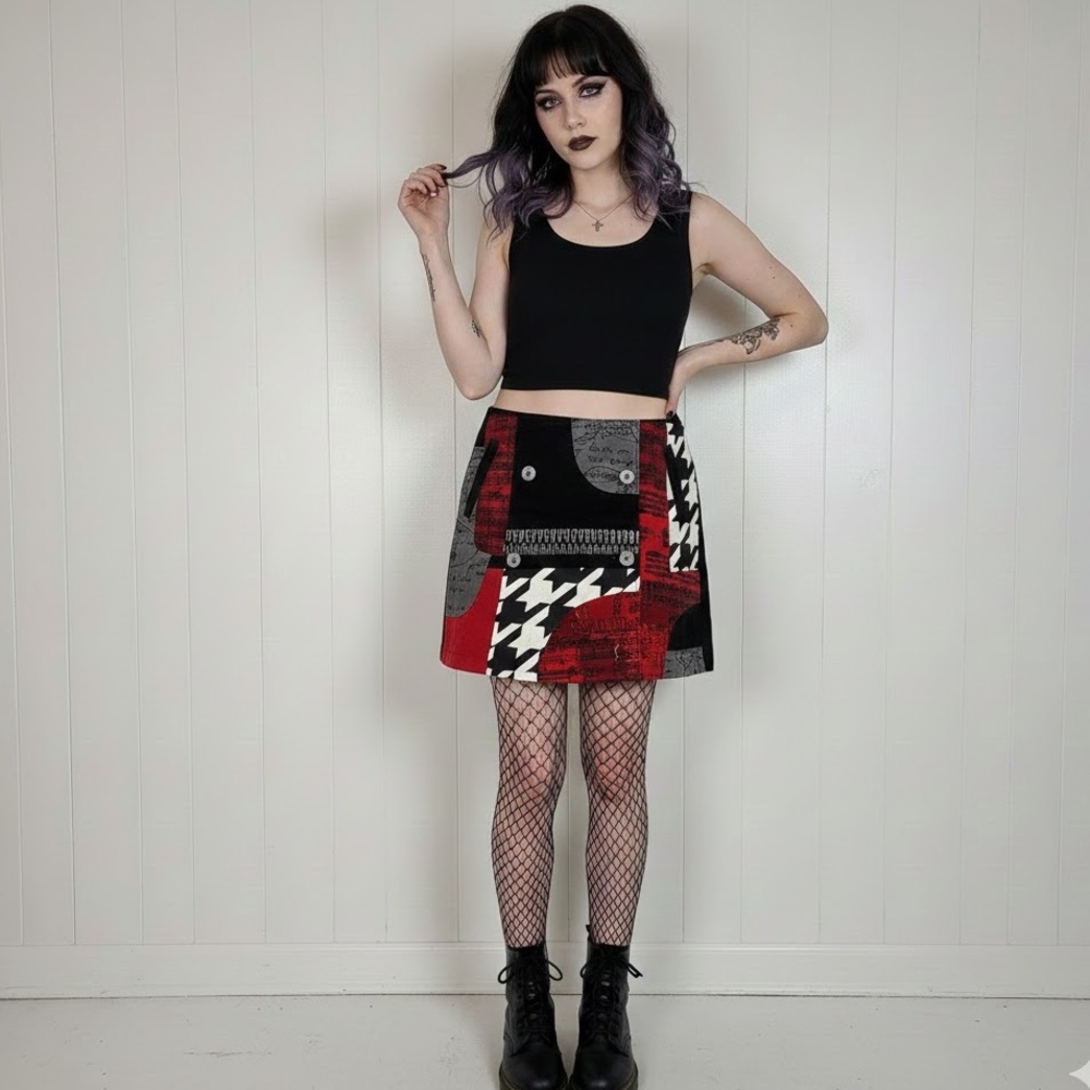 DESIGUAL Black Red Patchwork Corduroy Y2K Mini Skirt Size 40 Medium Punk Goth